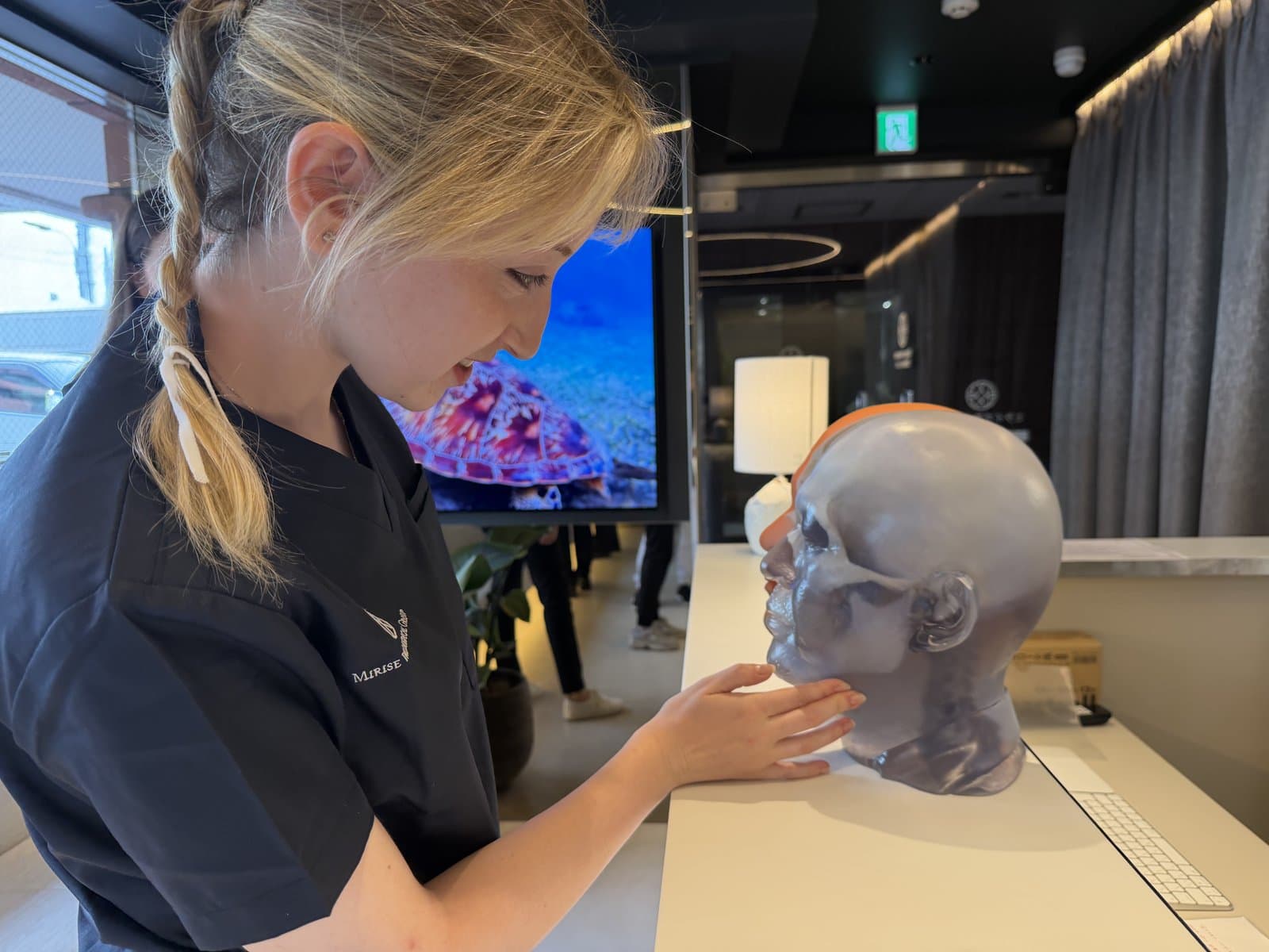 3Dクローンモデルに実際に触れる